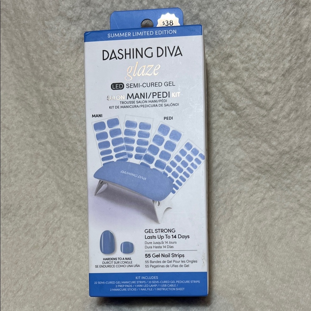 NWT Dashing Diva Mani Pedi nail color w/LED Lamp